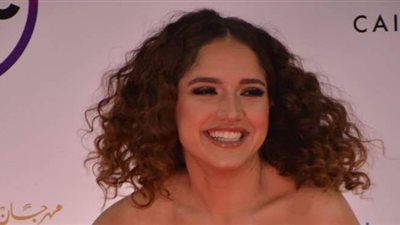 رنا رئيس بإطلالة أنيقة في مهرجان القاهرة السينمائي الدولي | صور