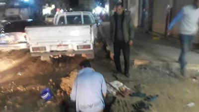 إصلاح كسر بماسورة مياه شرب بمنطقة المنتزة فى الإسكندرية