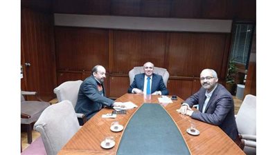 عبد المحسن سلامة يتعهد بحل أزمة بدل صحفيي مجلة الإذاعة خلال أيام