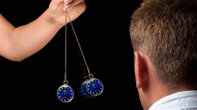 نجوم في هوليود يتخلصون من مشاكلهم بالتنويم المغناطيسي