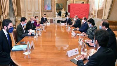 رسائل السيسي لوزير خارجية فرنسا: أهمية دعم جسور التواصل.. تحقيق التفاهم بين العالمين الإسلامي والأوروبي.. الاحترام المتبادل لخصوصيات كل دولة