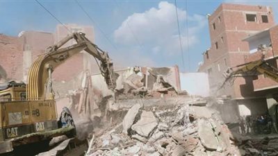 إزالة 165 منزلا أسفل الضغط العالى بعزبة الهجانة