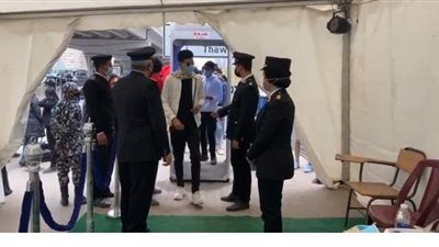 أمن القاهرة يشدد على التزام الناخبين بالإجراءات الاحترازية  | فيديو وصور