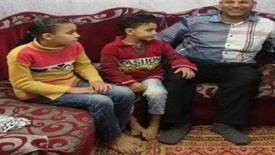 رغم أزماته المادية..  سائق بنها يعيد 100 ألف  جنيه لراكب بالقليوبية