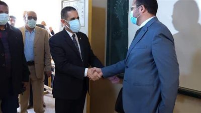 محافظ الغربية يتفقد سير العملية الانتخابية بمركز قطور