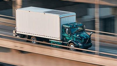 فولفو تبدأ بيع السيارة الكهربائية VNR