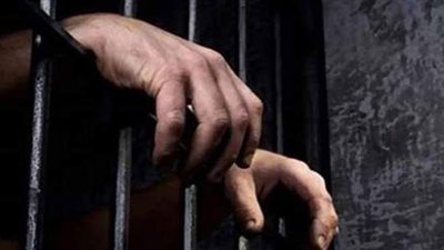 حبس مسئولين عن مخزنين عثر بهما على أدوية مهربة جمركياً بالجيزة