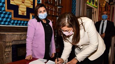 وزيرة التخطيط تدلي بصوتها في جولة الإعادة بانتخابات مجلس النواب