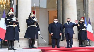 8 صور  ترصد مراسم استقبال الرئيس السيسي بقصر الإليزيه