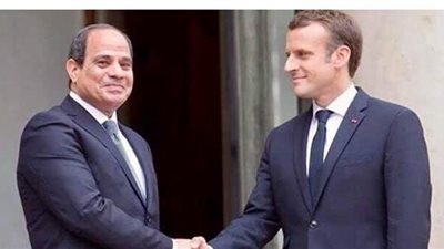 ماكرون يستقبل السيسي بقصر الإليزيه