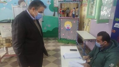 قيادات جامعة كفرالشيخ يدلون بأصواتهم فى 