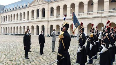 5 صور ترصد زيارة السيسي لقصر 