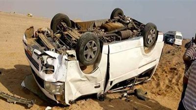 إصابة 8 أشخاص في انقلاب سيارة بقنا