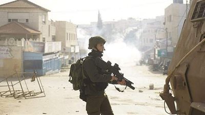 إصابة 8 فلسطينيين برصاص الاحتلال الإسرائيلي