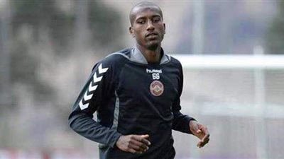 علي غزال يجتمع مع رئيس سموحة بعد انضمامه رسميا للفريق