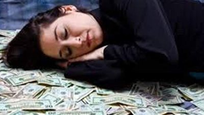 تفسير حلم رؤية الفلوس في المنام وعلاقته بالفرائض الدينية