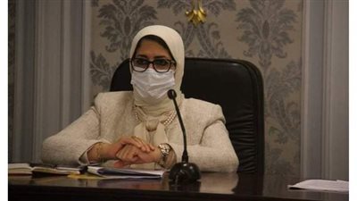 وزيرة الصحة: نستورد البلازما بنسبه ١٠٠% من الخارج.. والرئيس كلف بالاهتمام بالمشروع