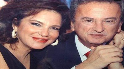 محتجون لبنانيون يقتحمون عشاء طليقة حاكم مصرف لبنان المركزي|  فيديو