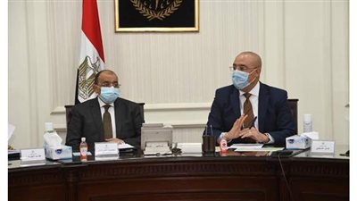 ‫ وزيرا الإسكان والتنمية المحلية ونقيب المهندسين يناقشون منظومة إصدار تراخيص البناء
