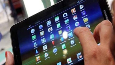 توفير خطوط محمول مجانا لطلاب أولى ثانوي.. باقات إنترنت بـ5 جنيهات.. تسليم 1.8 مليون تابلت.. وقائمة بالأوراق المطلوبة