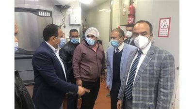 تحرير 10 محاضر لمطاعم ومحال مخالفة لإجراءات مواجهة كورونا بالمنيا