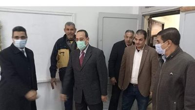 محافظ شمال سيناء يتابع سير العملية الانتخابية