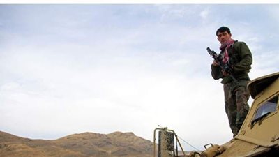 قتلى وجرحى بانفجار سيارة مفخخة في قاعدة للجيش الأفغاني