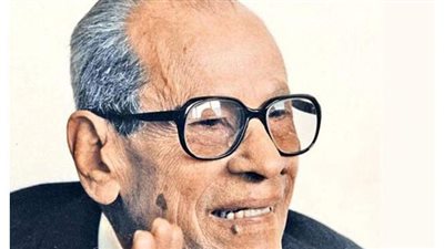 نجيب محفوظ يعترف:  بسبب حسين حجازي أصبحت 