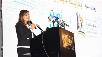 نبيلة مكرم: ننفذ رؤية القيادة السياسية بتوفير فرص آمنة بديلة عن الهجرة غير الشرعية