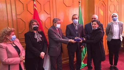 بشارة والعربي يكرمان مجلس سيدات أعمال تجارية الإسماعيلية