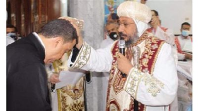 سيامة كاهن جديد للخدمة بإيبارشية الوادى الجديد والواحات