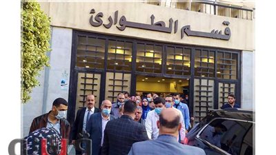 محافظ الدقهلية يزور مصابي حادث قطار المنصورة.. ويكلف بصرف إعانات | صور