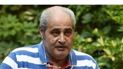 ابنة الروائي نبيل فاروق تبكي على الهواء حزنا على رحيل والدها