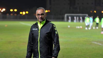 فريد رضوان طبيب سيراميكا كليوباترا يحصل على دبلومة الطب الرياضي من فيفا