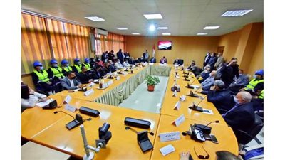 محافظ البحيرة يشهد حفل تخرج أول دفعة من غواصي الصرف الصحي