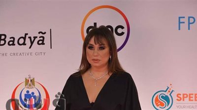 إنجي على تتألق في الأسود بختام مهرجان القاهرة السينمائي | فيديو