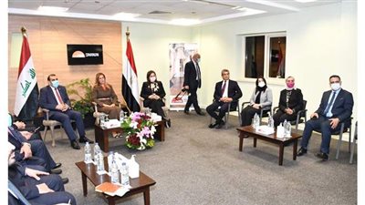 هالة السعيد تصطحب وزير التخطيط العراقي لزيارة الأكاديمية الوطنية للتدريب