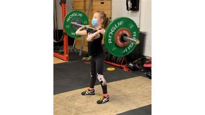 طفلة كندية عمرها 7 سنوات تنجح في رفع 80 كيلوجراما