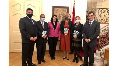 نائب وزير السياحة والآثار تبحث دفع الحركة الوافدة من صربيا