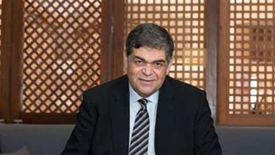 عضو بلجنة الفيروسات يكشف مفاجأة عن اللقاح الصيني | فيديو