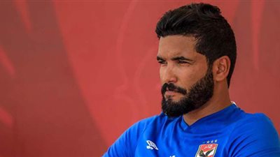 رغم إصابته بكورونا .. صالح جمعة باستاد السلام بدون كمامة