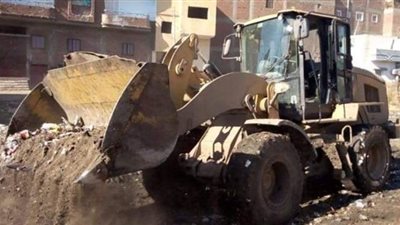 أعمال رفع القمامة بمدن ومراكز الغربية| صور