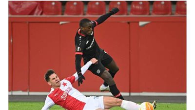 ليفركوزن يكتسح سلافيا براغ 0/4 ويتأهلان لدور الـ32 بالدوري الأوروبي