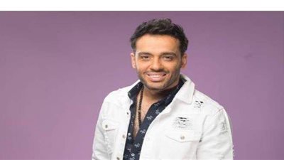 رامي جمال يغني باللهجتين الخليجية واللبنانية