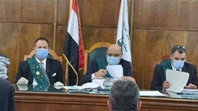 الإدارية العليا تعاقب مدرسا اختلق حديثا ونسبه إلى النبي يدعو للقتل لتحقيق أهداف سياسية