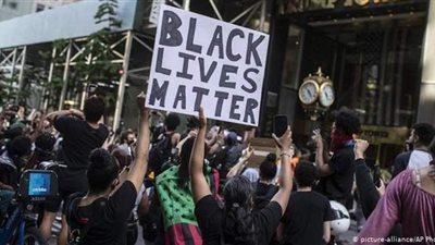 احتجاجات في ولاية أوهايو الأمريكية على قتل الشرطة رجلا أسود