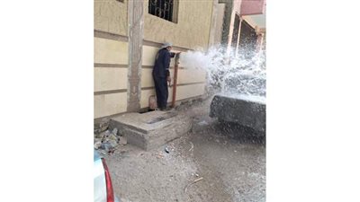 تطهير 25 مروقا بـ 10 محطات مرشحة كبرى بمياه أسيوط | صور