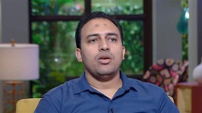 أول مصري يرمم المومياوات الملكية يكشف طريقة نقلها للمتحف المصري الكبير | فيديو