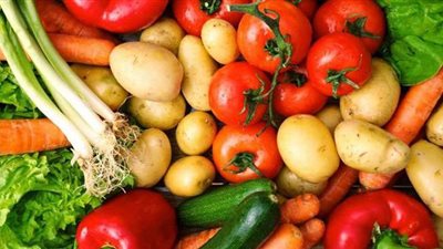 الطماطم تسجل 10 جنيهات بالأسواق | فيديو