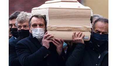 تشييع جثمان أسطورة إيطاليا باولو روسي